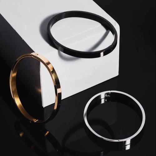 Custom Engraved Gold, Black, Silver Bracelets & Bangles for Men & Women - Personalized Stainless Steel Cuff Armband Jewelry - Ideal Gift for All Occasions