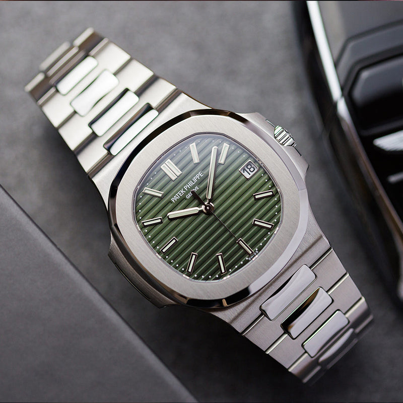 Patek Philippe Nautilus Quartz Chain Watch - Silver Chain & Green Dial - Watches